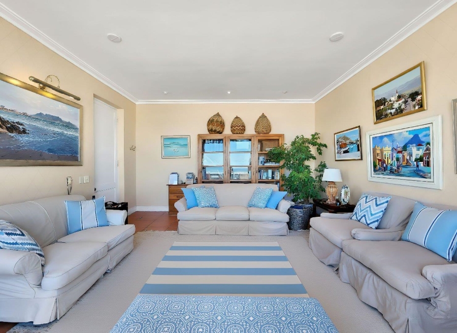 6 Bedroom Property for Sale in Bloubergstrand Western Cape
